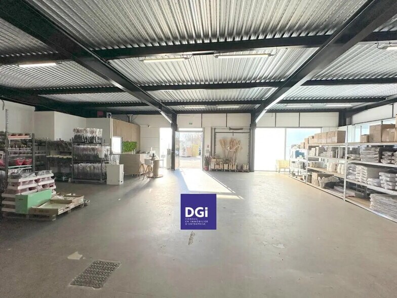 Local d'activités dans Caissargues à vendre - Photo intérieure – Image 2 sur 5