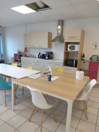 Bureau dans Perpignan à louer - Photo de l’immeuble – Image 3 sur 4