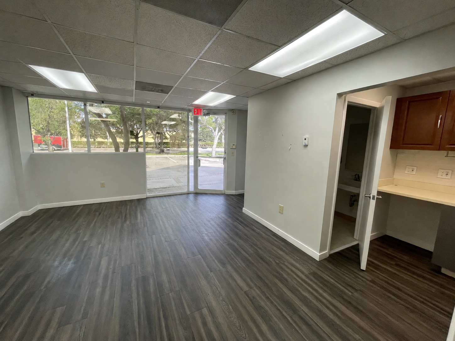 7800 Peters Rd, Plantation, FL à louer Photo intérieure– Image 1 sur 3