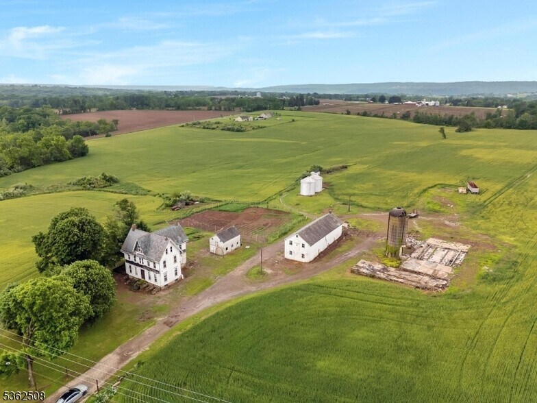 1663 County Road 519, Pittstown, NJ à vendre - Photo de l’immeuble – Image 1 sur 6