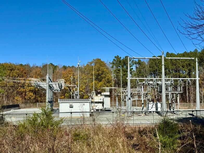 2207 Hamlin Road, Durham, NC à vendre - Autre – Image 2 sur 14