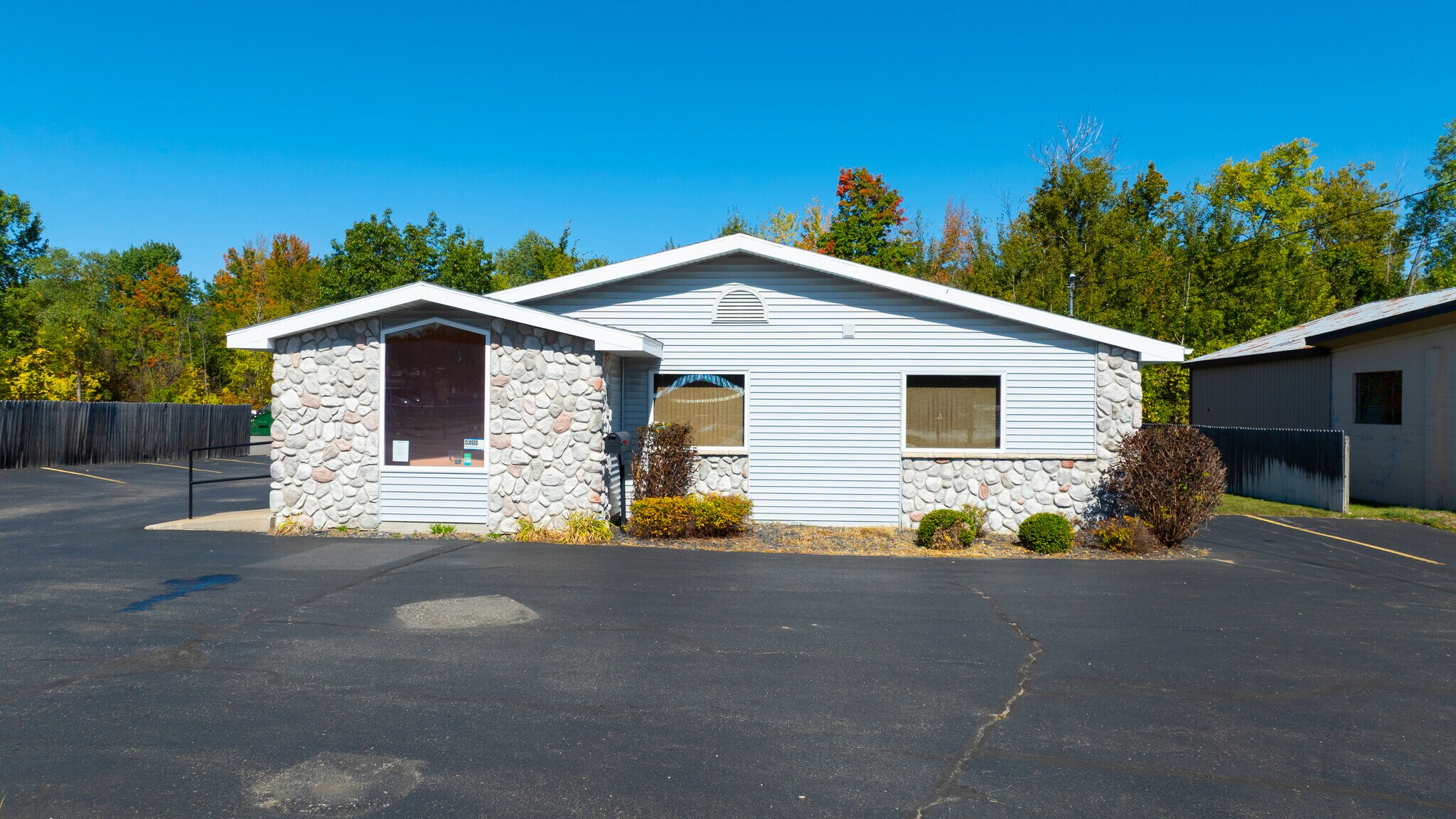 9252 Lake City Rd, Houghton Lake, MI à vendre Photo de l’immeuble– Image 1 sur 18