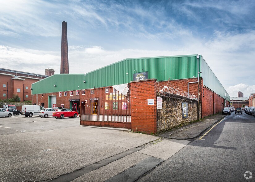 Campbell St, Preston à louer - Photo principale – Image 1 sur 3