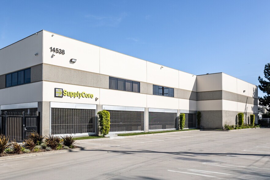 14520-14534 Garfield Ave, Paramount, CA à louer - Photo de l’immeuble – Image 3 sur 11