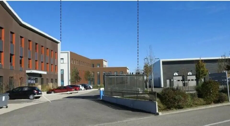 485 Rue Des Valets, Montluel à louer - Photo de l’immeuble – Image 1 sur 13
