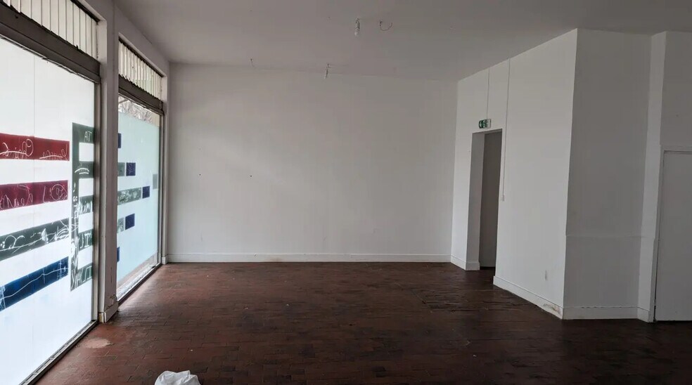 Local commercial dans Fontenay-Aux-Roses à louer - Photo de l’immeuble – Image 1 sur 15