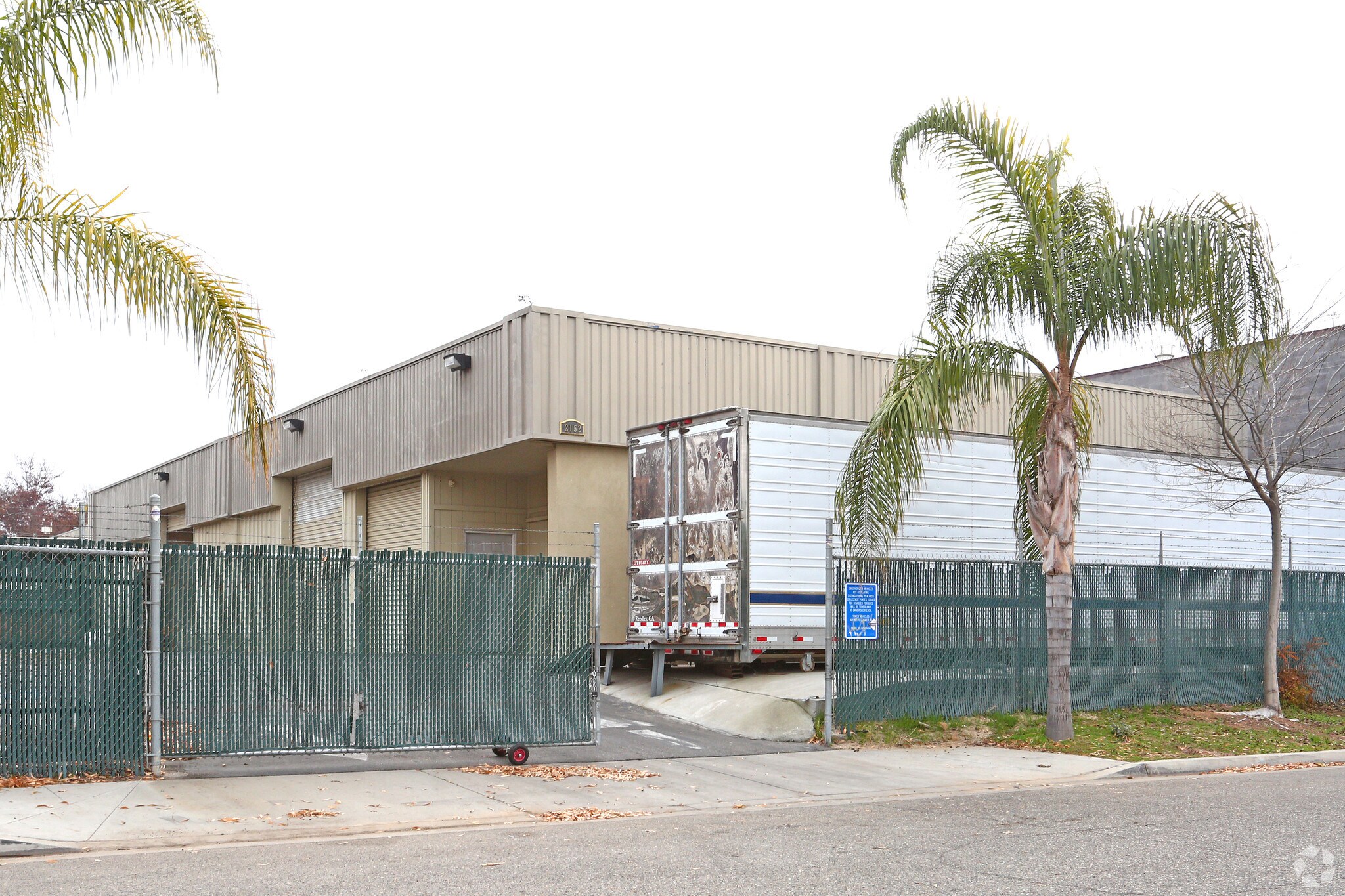 2152 N Briarwood Ave, Fresno, CA à louer Photo de l’immeuble– Image 1 sur 32