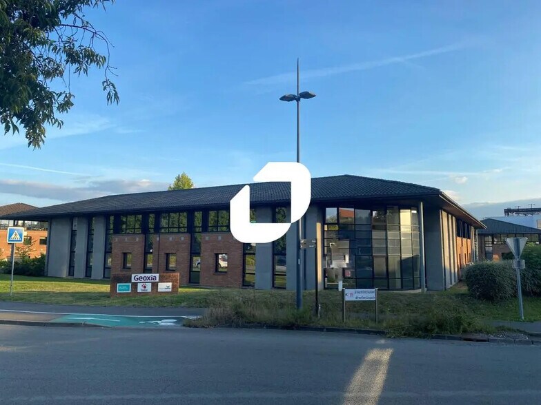 Bureau dans Lezennes à louer - Photo de l’immeuble – Image 2 sur 11