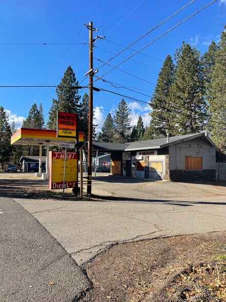 21520 Sonoma St, Burney, CA à vendre - Photo de l’immeuble – Image 3 sur 6