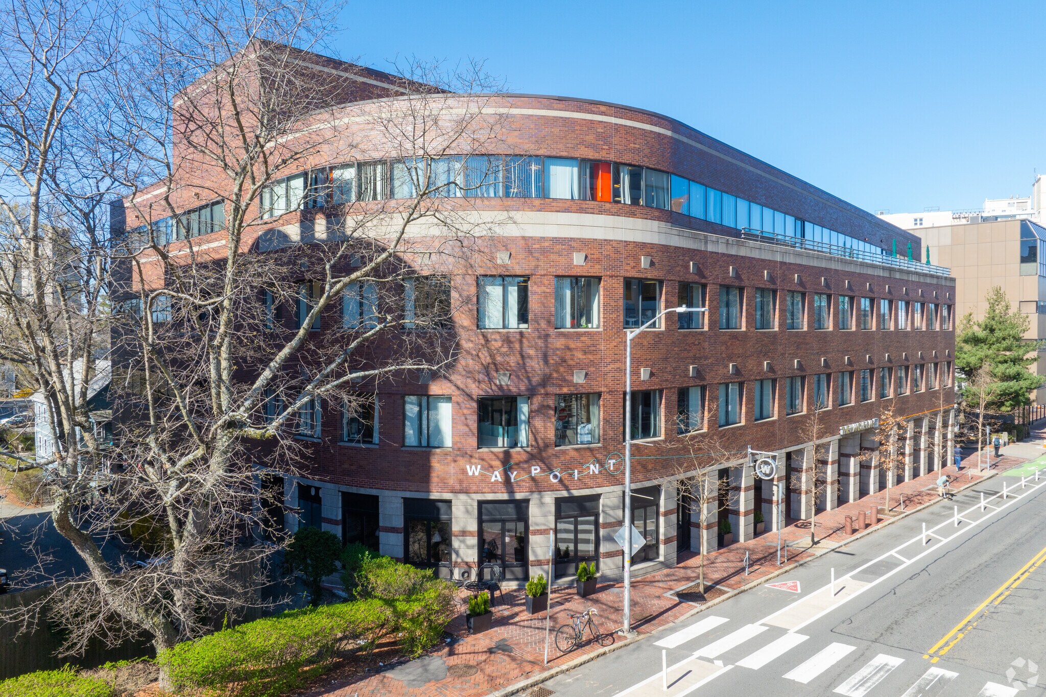 1030 Massachusetts Ave, Cambridge, MA à louer Photo de l’immeuble– Image 1 sur 6