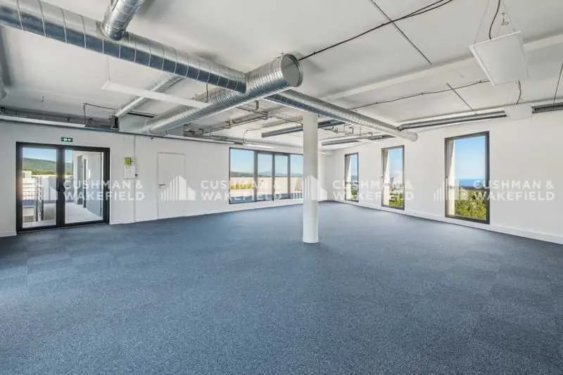 395 Avenue Des Genévriers, La Ciotat à louer - Photo de l’immeuble – Image 2 sur 15