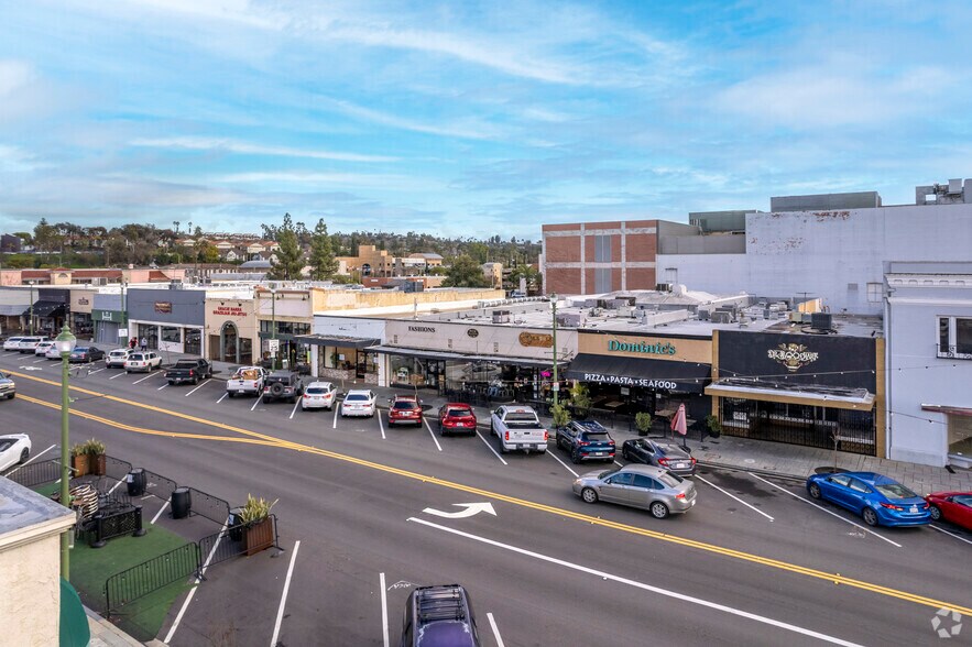 119 E Grand Ave, Escondido, CA à vendre - Photo de l’immeuble – Image 2 sur 4