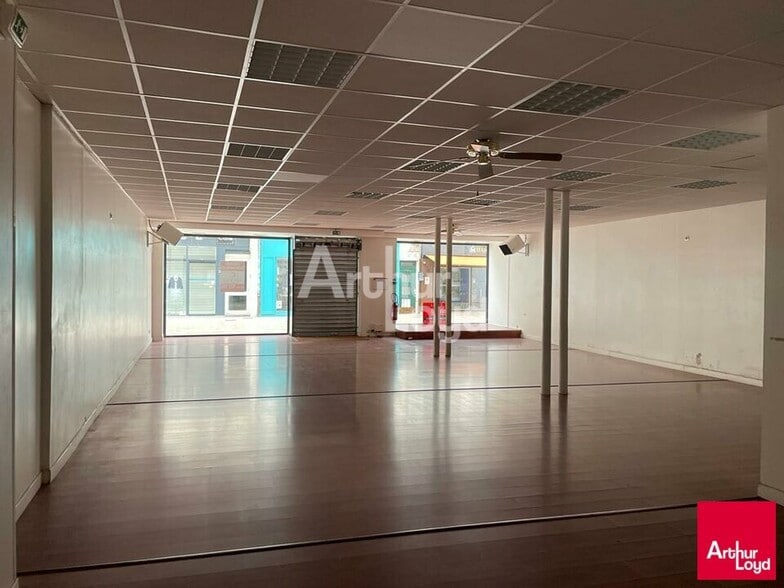 Local commercial dans Vendôme à vendre - Photo intérieure – Image 2 sur 2
