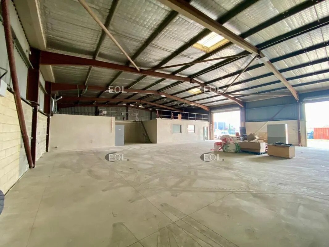 Local d’activités dans BERRE-L'ETANG à louer Photo de l’immeuble– Image 1 sur 6