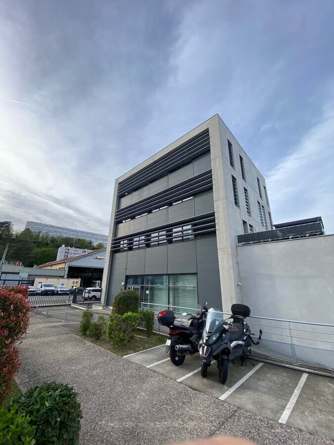 41 Rue Laure Diébold, Lyon, RHO 69009 -  -  - Photo intérieure - Image 1 of 4