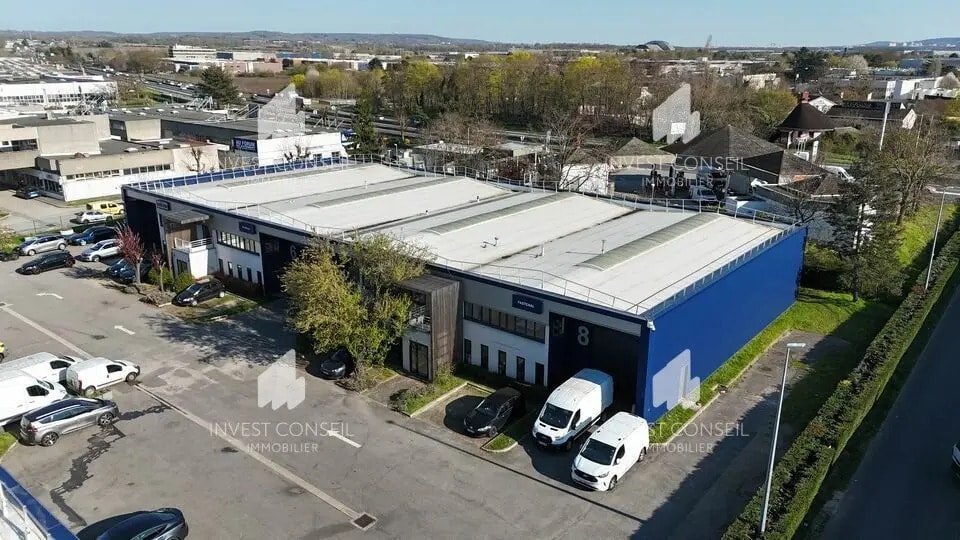 Local d’activités dans SAINT-OUEN-L'AUMONE à louer Photo de l’immeuble– Image 1 sur 9