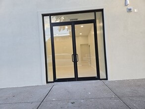 72 Van Dyke St, Brooklyn, NY à louer Photo intérieure– Image 1 sur 4