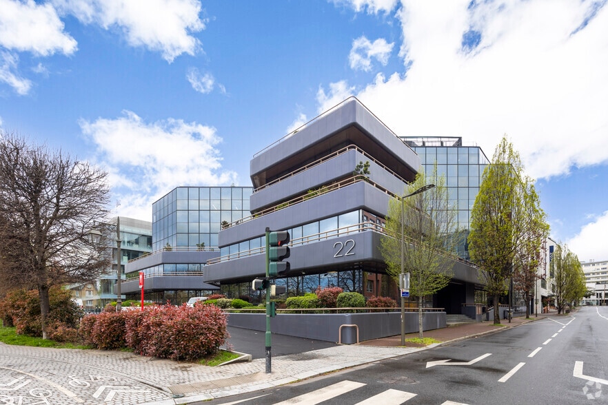 Bureau dans Suresnes à louer - Photo principale – Image 1 sur 3