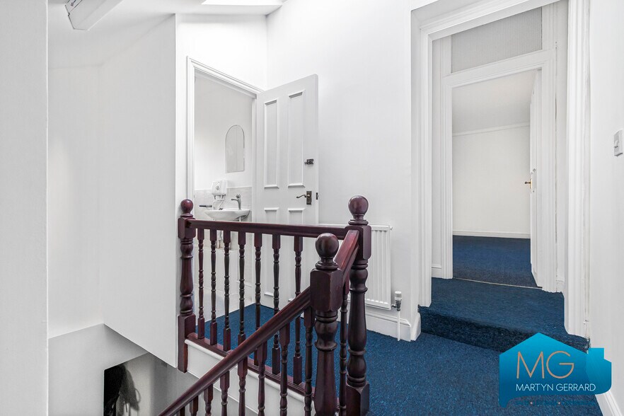 59A Brent St, Londres à louer - Photo de l’immeuble – Image 2 sur 9