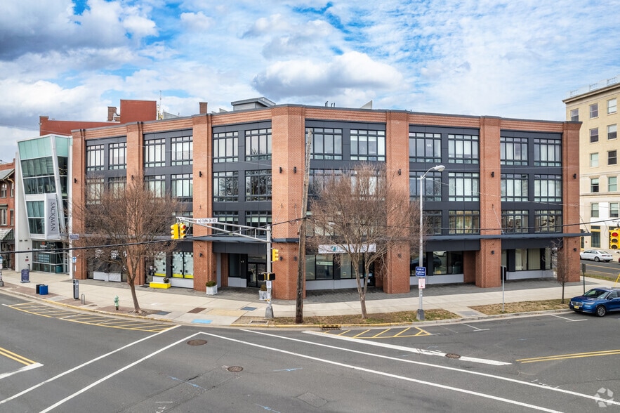 511 Cookman Ave, Asbury Park, NJ à vendre - Photo principale – Image 1 sur 5