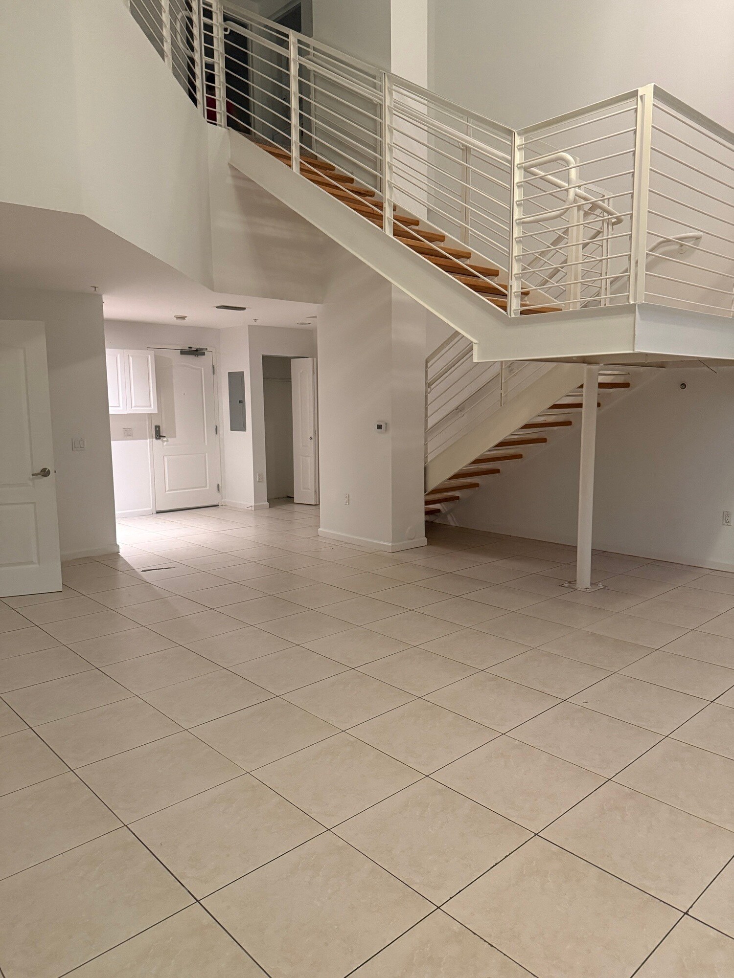 410 Evernia St, West Palm Beach, FL à louer Photo de l’immeuble– Image 1 sur 12