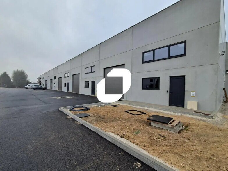 Bureau dans Wattrelos à louer - Photo de l’immeuble – Image 3 sur 7