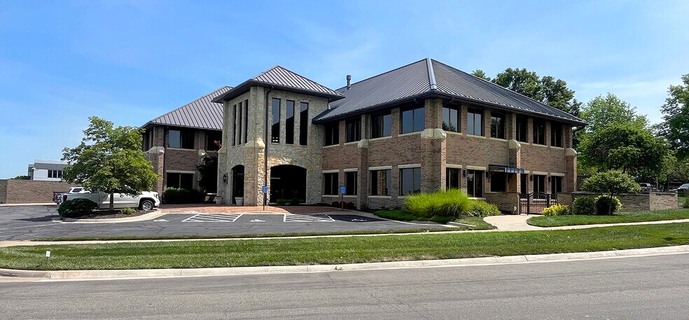 1414 SW Ashworth Pl, Topeka, KS à vendre - Photo de l’immeuble – Image 1 sur 10