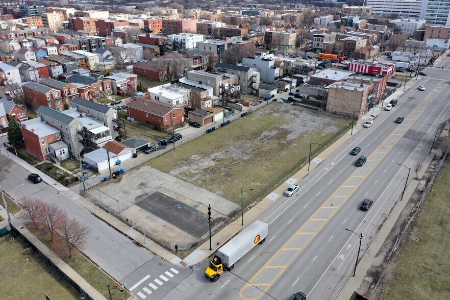2432 W Roosevelt Rd, Chicago, IL à louer - Aérien – Image 2 sur 2