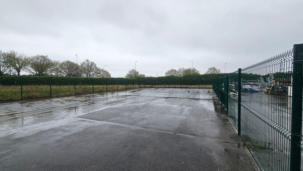 Avenue Clément Ader, Le Plessis-Trévise à louer - Photo de l’immeuble – Image 1 sur 5