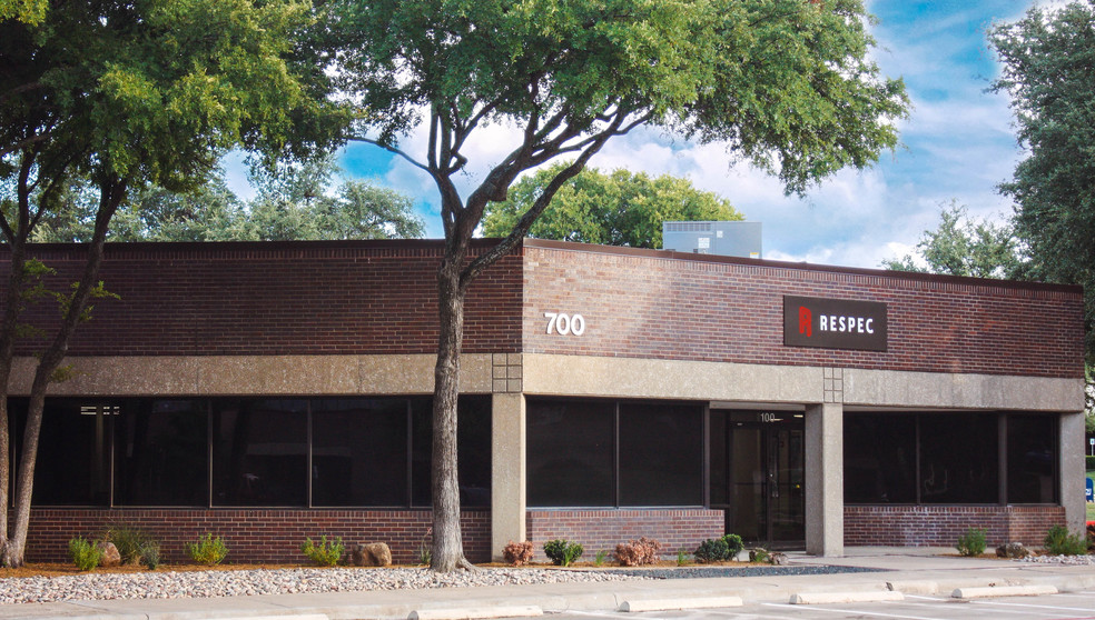 700 International Pky, Richardson, TX à louer - Photo principale – Image 2 sur 2