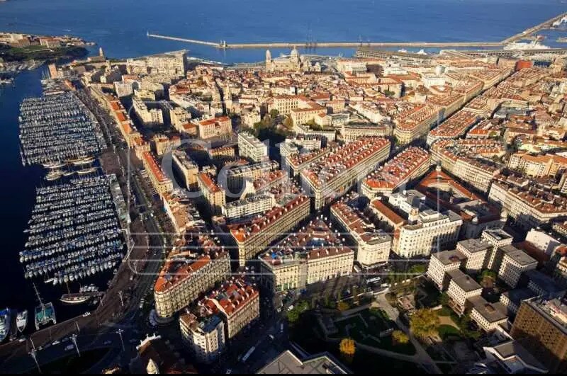 Local d’activités dans Marseille à louer - Photo de l’immeuble – Image 1 sur 1