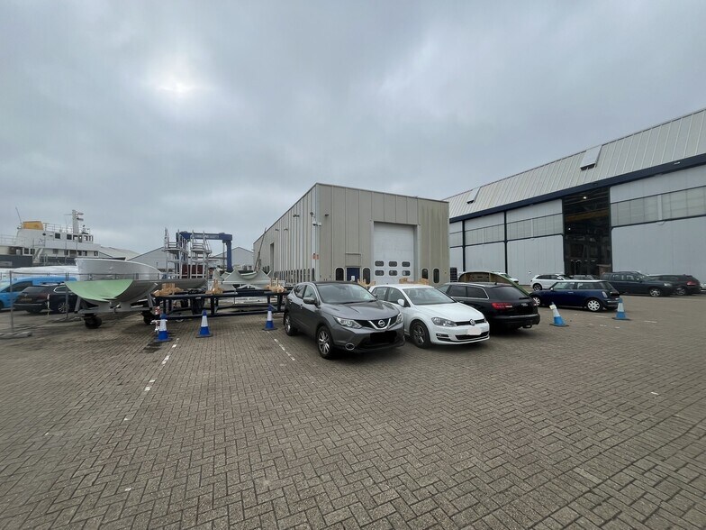 Shore Rd, Southampton à louer - Photo de l’immeuble – Image 2 sur 8