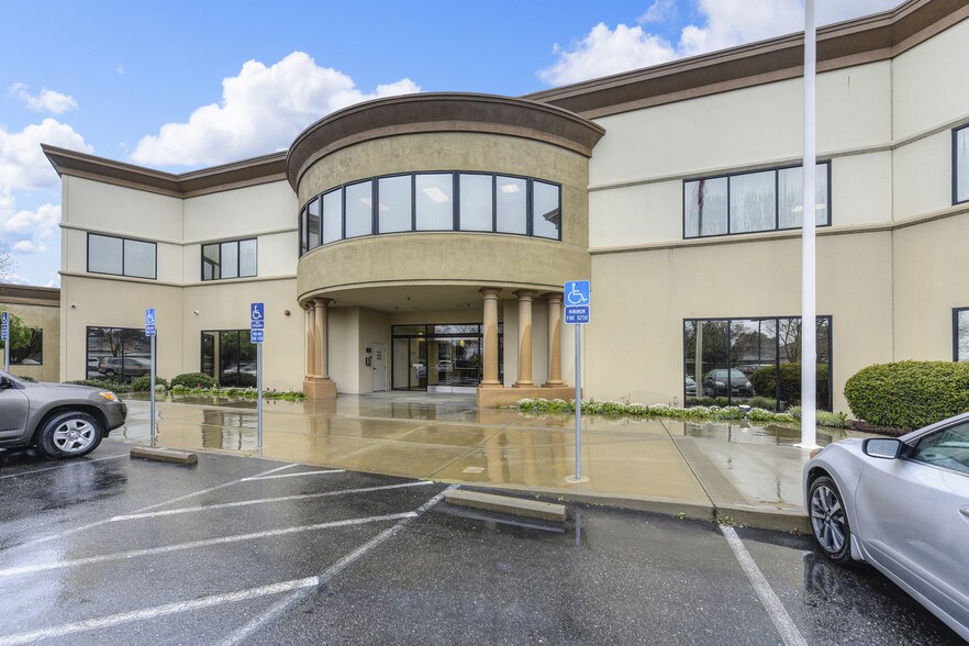 9401 E Stockton Blvd, Elk Grove, CA à vendre - Photo de l’immeuble – Image 2 sur 18