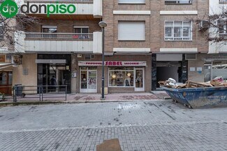 Plus de détails pour Calle San Juan de Letrán, 3, Granada - Local commercial à vendre