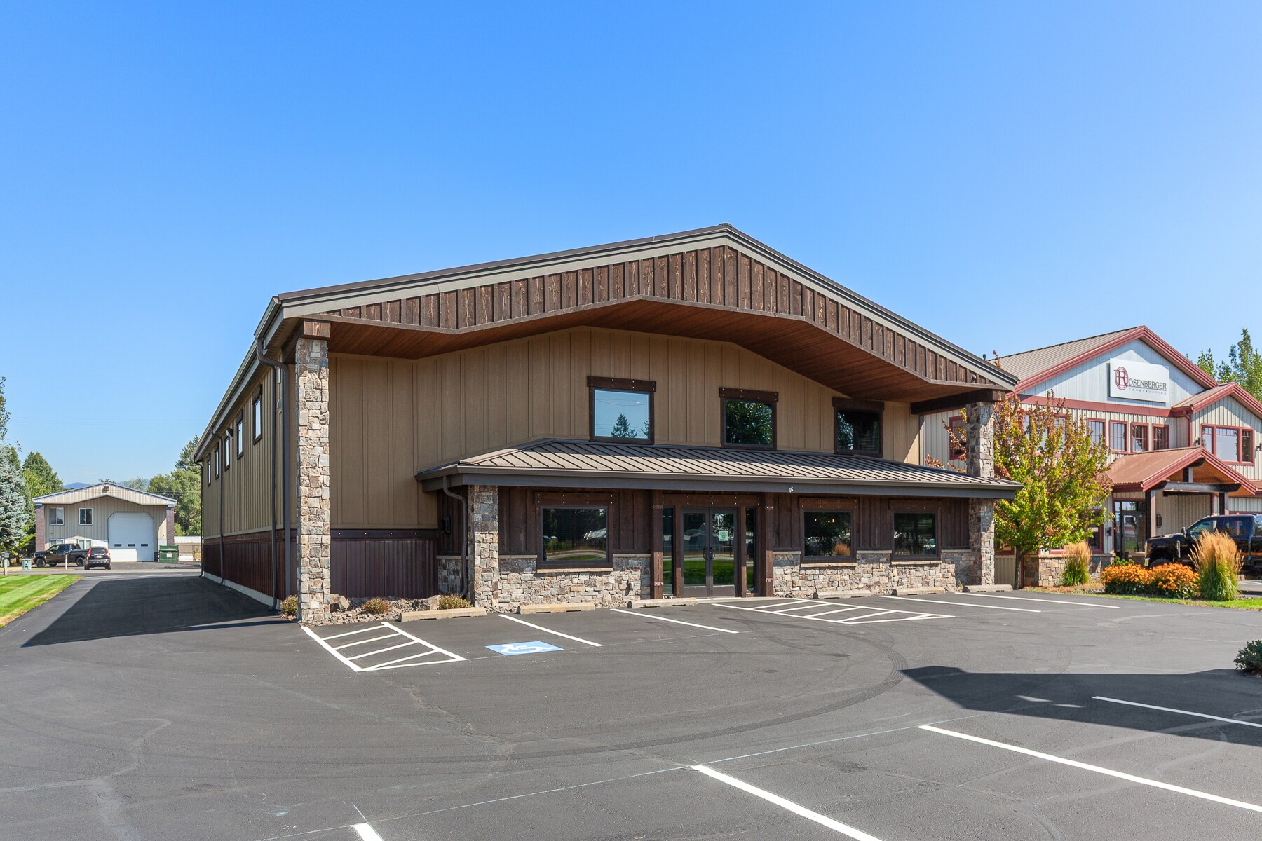 10157 N Taryne St, Hayden, ID à vendre Photo de l’immeuble– Image 1 sur 23
