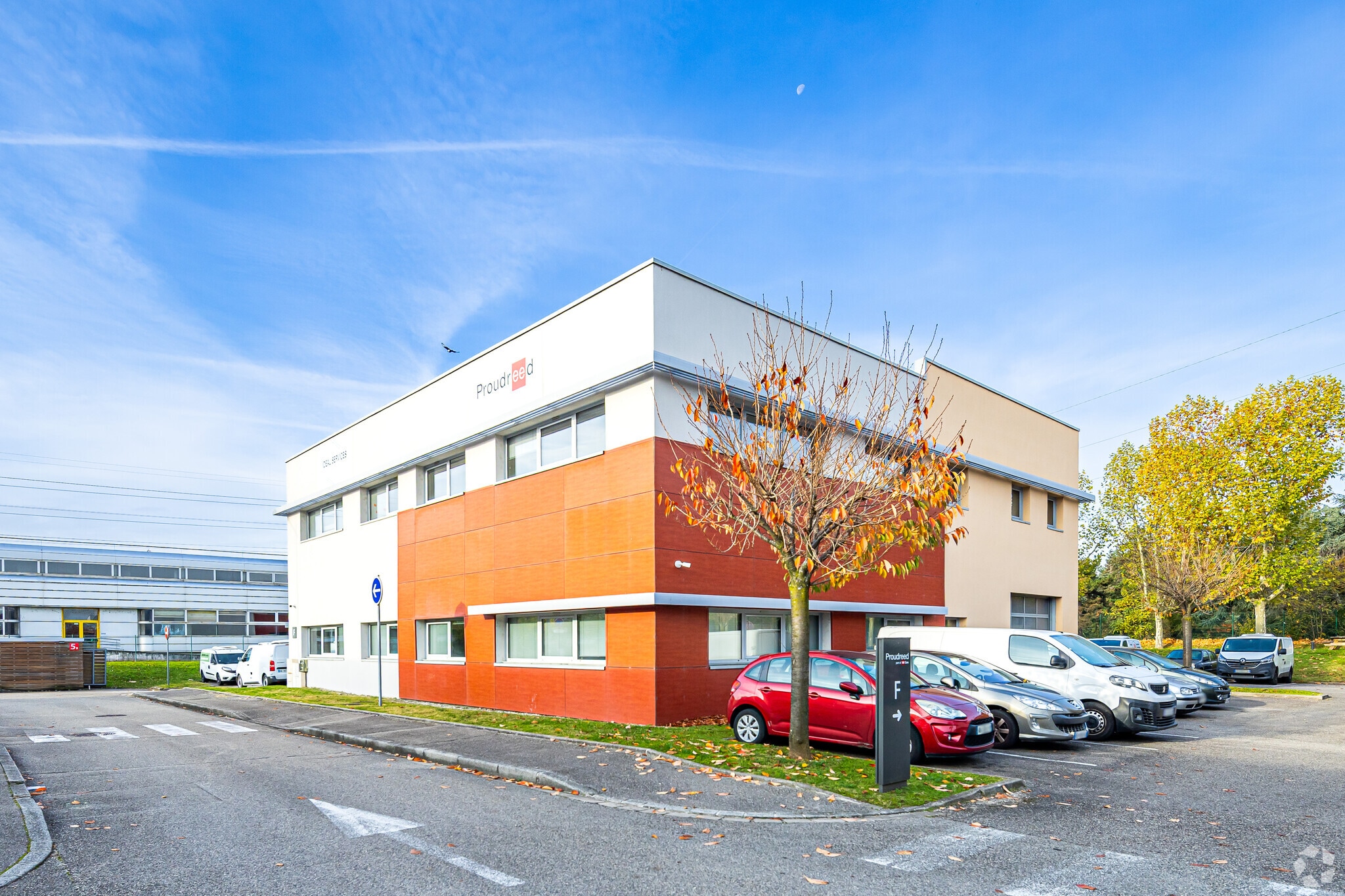 50 Rue Jean Zay, Saint-Priest à louer Photo principale– Image 1 sur 3