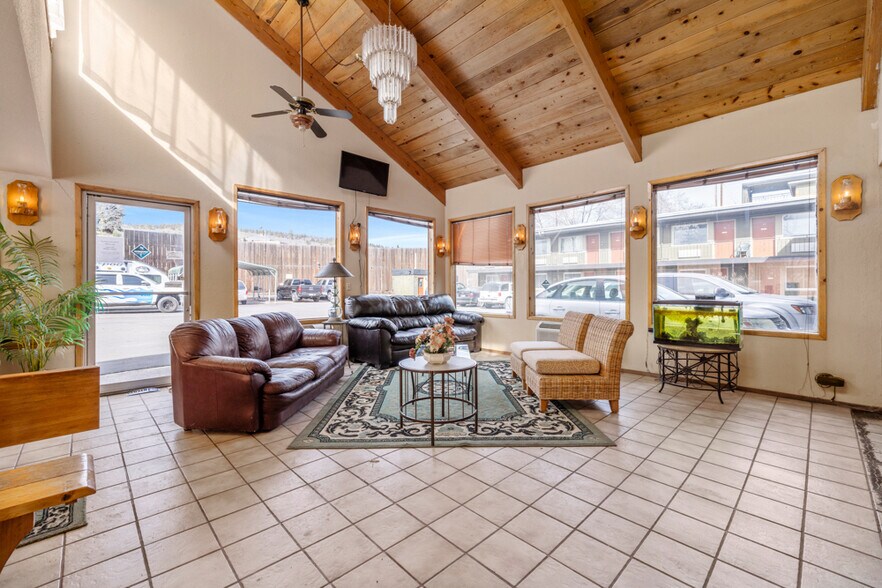 11 Main St, Klamath Falls, OR à vendre - Photo de l’immeuble – Image 3 sur 12