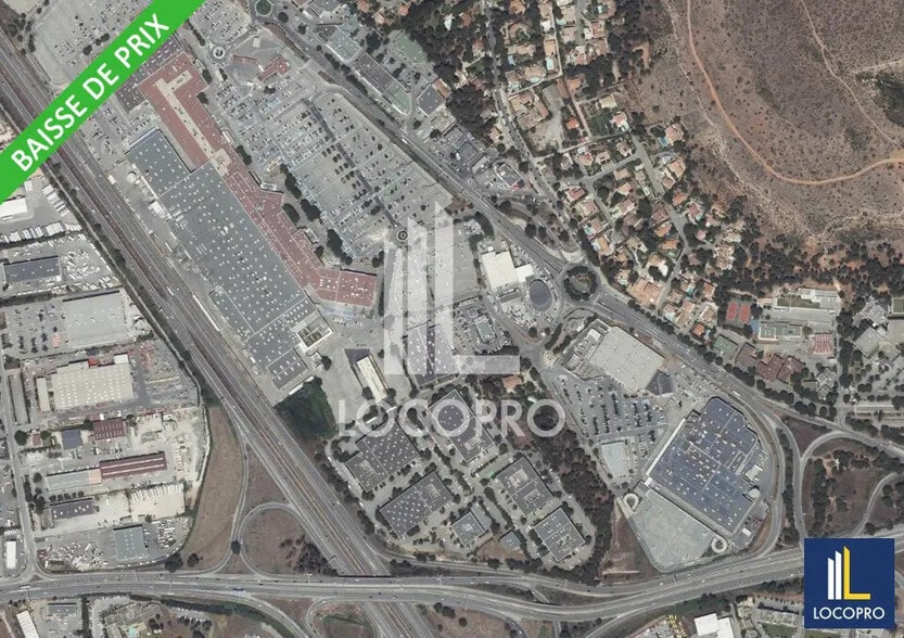 Local commercial dans Vitrolles à louer - Photo de l’immeuble – Image 1 sur 5