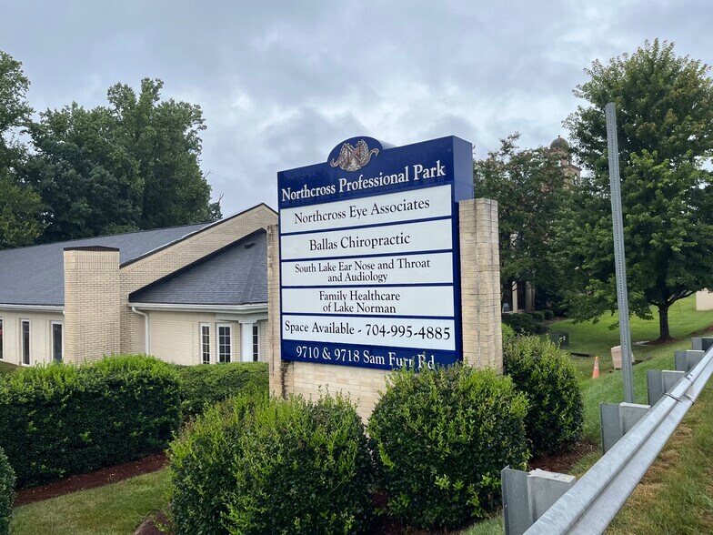 9710-9718 Sam Furr Rd, Huntersville, NC à louer - Autre – Image 3 sur 4