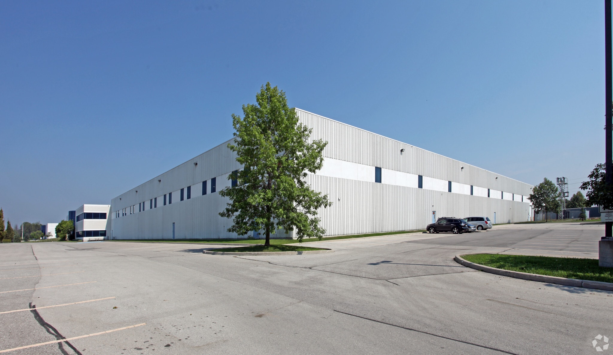 1055 Squires Beach Rd, Pickering, ON à vendre Photo principale– Image 1 sur 5