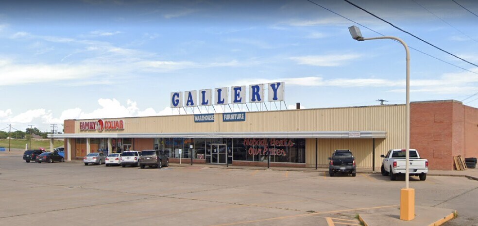 500-511 E Broadway St, Sweetwater, TX à vendre - Photo de l’immeuble – Image 1 sur 52