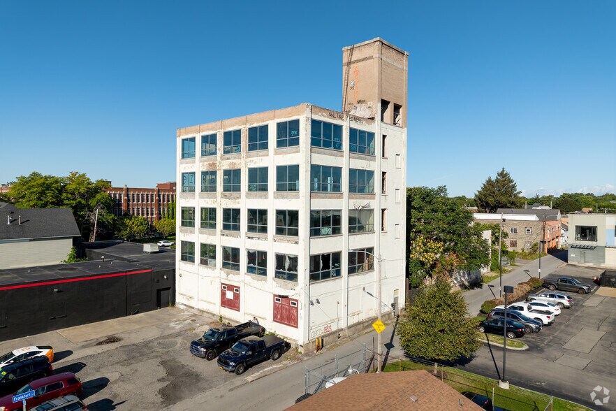 40 Jay St, Rochester, NY à vendre - Photo principale – Image 1 sur 1