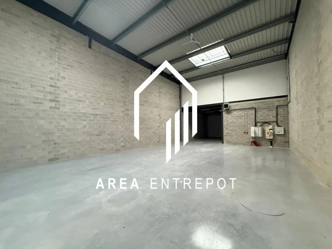 Local d'activités dans Marignane à vendre Photo de l’immeuble– Image 1 sur 9