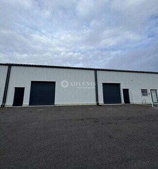 Plus de détails pour Local d'activités à louer