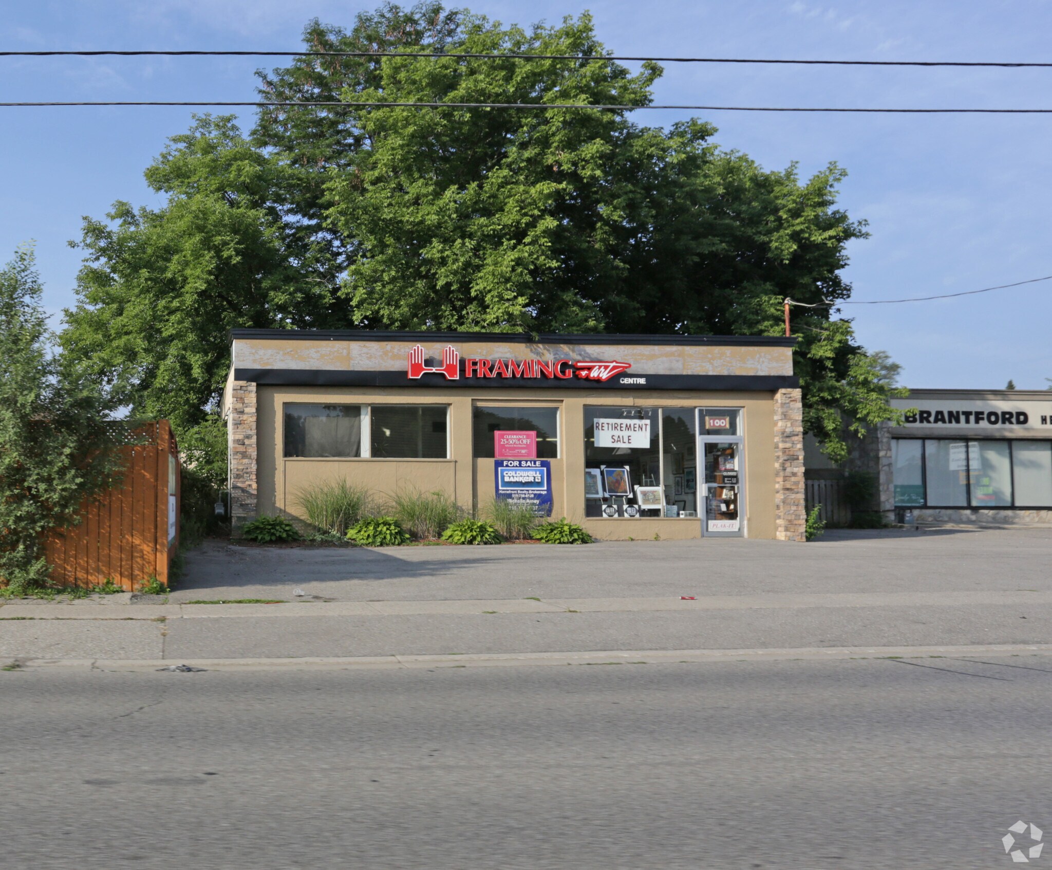 100 Charing Cross St, Brantford, ON à vendre Photo principale– Image 1 sur 3
