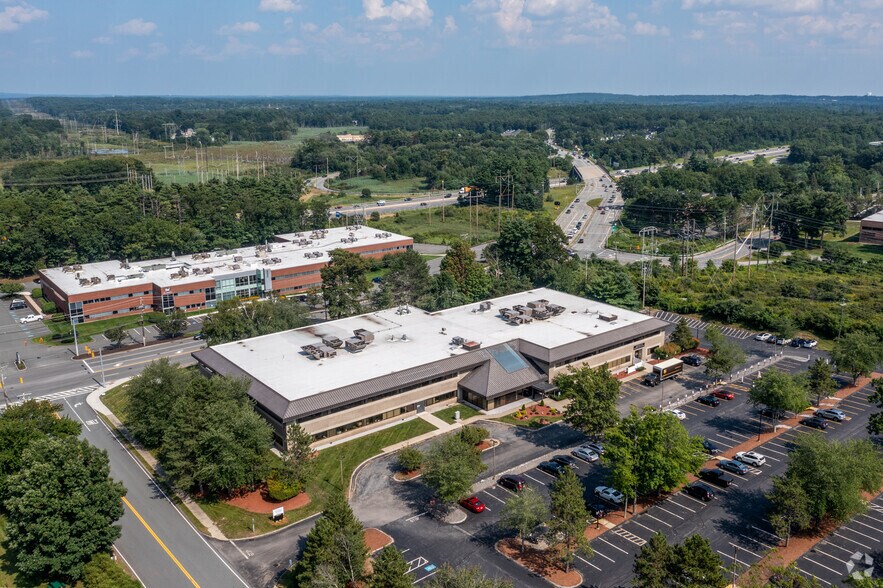 2 Omni Way, Chelmsford, MA à louer - Aérien – Image 2 sur 23