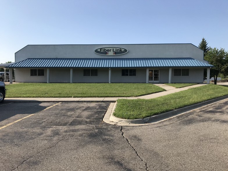 3529 Genesee Rd, Lapeer, MI à louer - Photo de l’immeuble – Image 2 sur 10