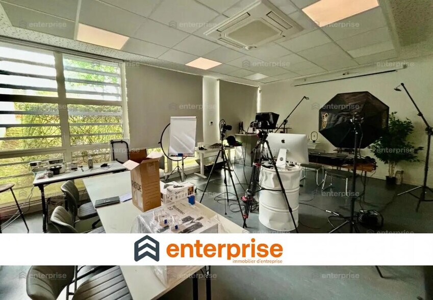 Bureau dans Amiens à louer - Photo de l’immeuble – Image 1 sur 4
