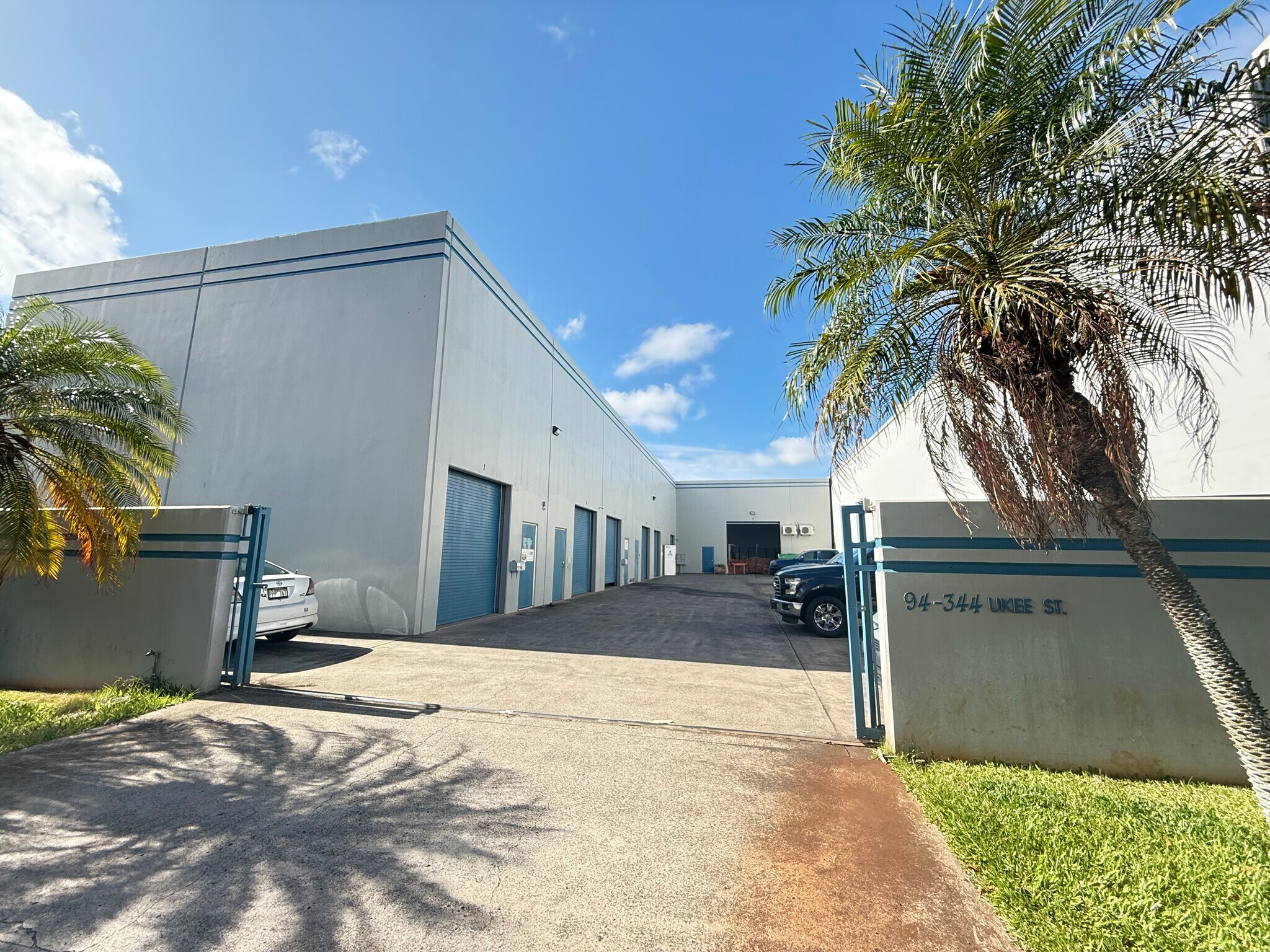 94-344 Ukee St, Waipahu, HI à louer Photo principale– Image 1 sur 4