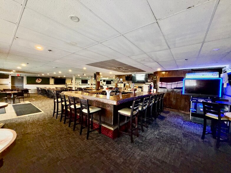 1186 Worcester Rd, Framingham, MA à vendre - Photo intérieure – Image 3 sur 49